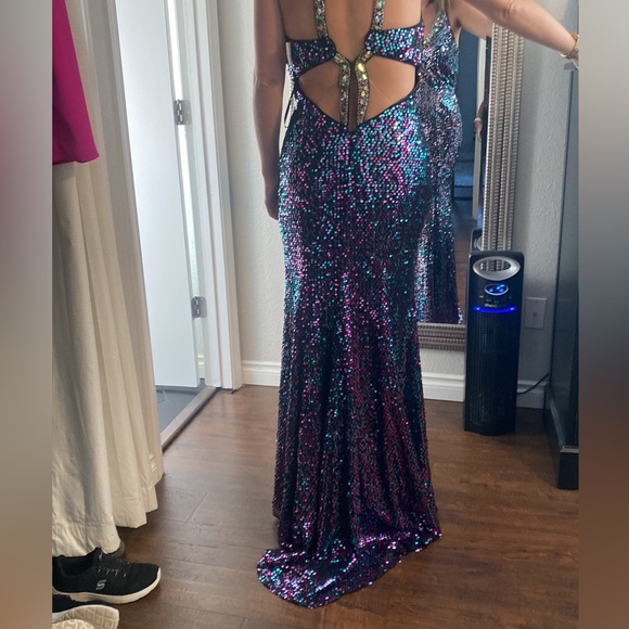 MeProm beaded, & sequined fabulous dress- new w/ tags - Picture 15 of 16